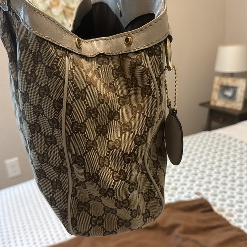 Gucci Monogram Medium Sukey Beige - image 8